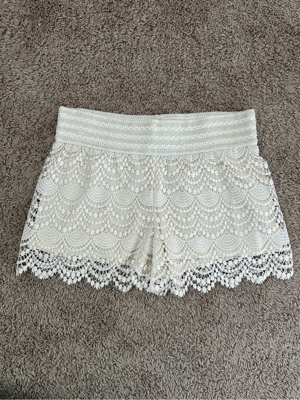 a.n.a Cream Shorts